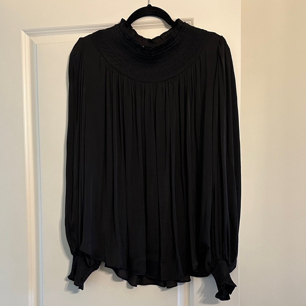 Gibson Latimer Black Pleated Blouse
